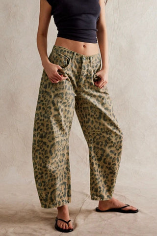 Shop Leopard Wide Leg Jeans with Pockets - High-Quality U.S. Made Women’s Fashion with Free & Fast Shipping