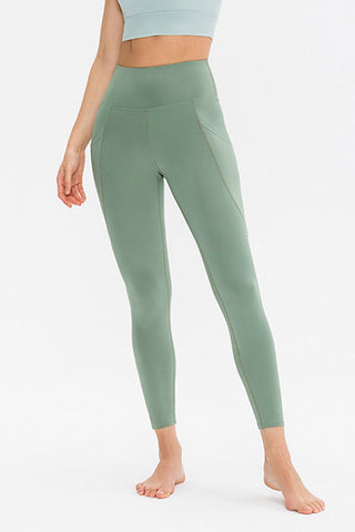 Shop Slim Fit Long Active Leggings with Pockets - High-Quality U.S. Made Women’s Fashion with Free & Fast Shipping