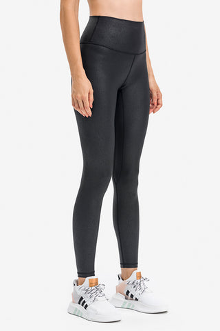 Shop Black Invisible Pocket Sports Leggings - High-Quality U.S. Made Women’s Fashion with Free & Fast Shipping