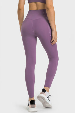 Shop V-Waist Yoga Leggings with Pockets - High-Quality U.S. Made Women’s Fashion with Free & Fast Shipping