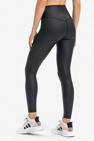 Shop Invisible Pocket Sports Leggings - High-Quality U.S. Made Women’s Fashion with Free & Fast Shipping