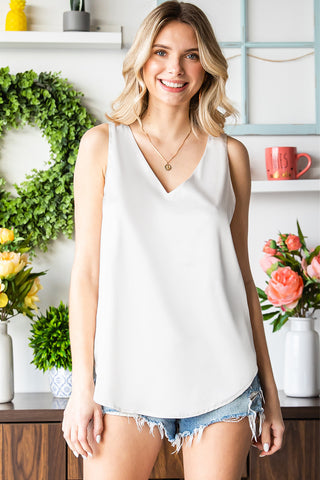 Shop Curved Hem V-Neck Tank Top Now On Klozey Store - Trendy U.S. Premium Women Apparel & Accessories And Be Up-To-Fashion!