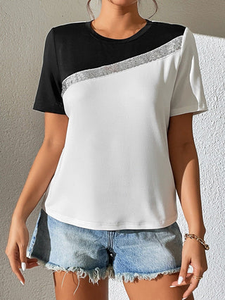 Shop Contrast Color Round Neck Short Sleeve Tee Now On Klozey Store - Trendy U.S. Premium Women Apparel & Accessories And Be Up-To-Fashion!